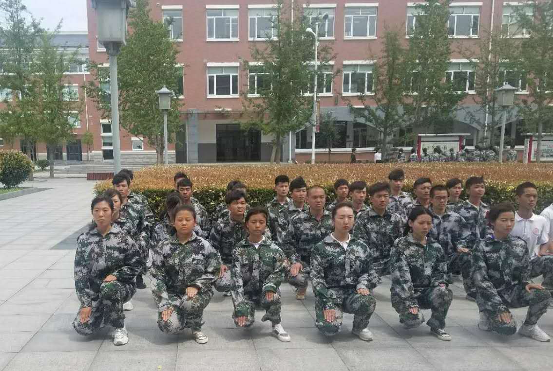 扣好人生第一粒扣子(三)——河南医药健康技师学院军训进行时